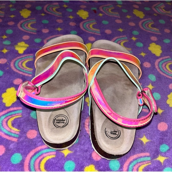 Wonder Nation fit like women’s 8 shiny strappy sandals worn once - Picture 3 of 4